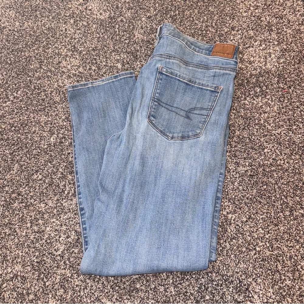 American Eagle Light Wash Size 12 Skinny Jeans